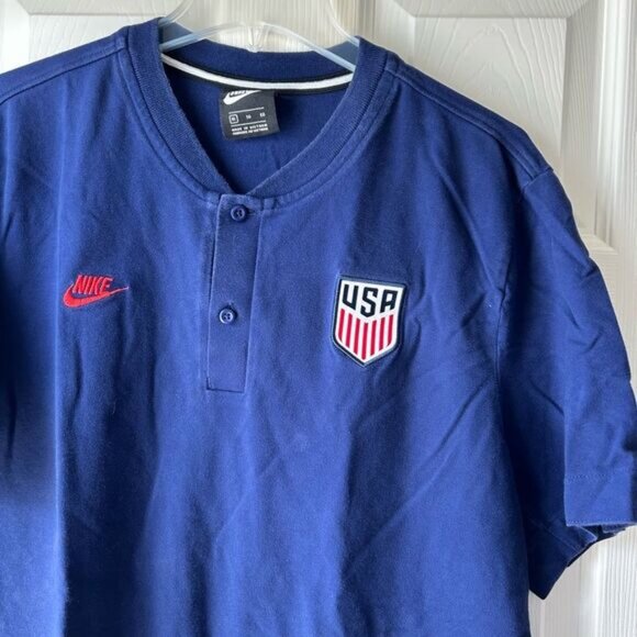 Nike Blue Men’s Soccer Shirt with US Crest size XL - Picture 2 of 8